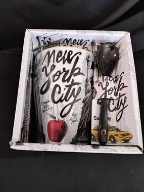 New York City Red Apple Ceramic Mug Gift Set